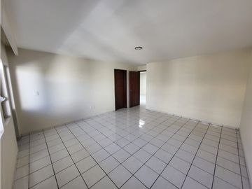 CASA HOLANDA, FRACC. LOS LAURELES ( la luneta ) ZAMORA MICHOACAN