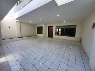 CASA HOLANDA, FRACC. LOS LAURELES ( la luneta ) ZAMORA MICHOACAN