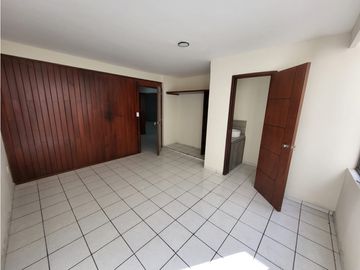 CASA HOLANDA, FRACC. LOS LAURELES ( la luneta ) ZAMORA MICHOACAN