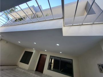 CASA HOLANDA, FRACC. LOS LAURELES ( la luneta ) ZAMORA MICHOACAN