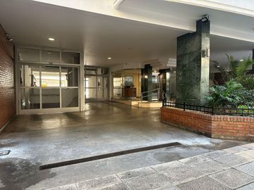 Hermoso departamento de 5 ambientes con dependencia en Caballito