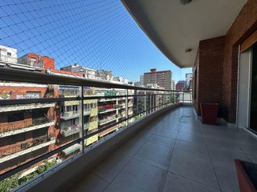 Hermoso departamento de 5 ambientes con dependencia en Caballito