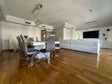 Hermoso departamento de 5 ambientes con dependencia en Caballito