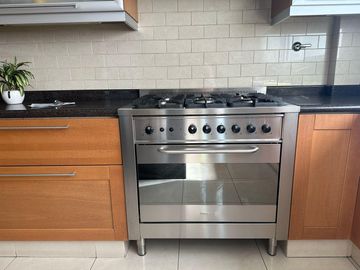 Hermoso departamento de 5 ambientes con dependencia en Caballito