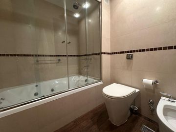 Hermoso departamento de 5 ambientes con dependencia en Caballito