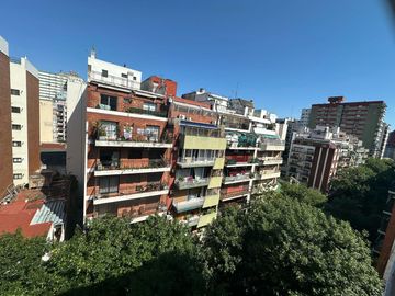 Hermoso departamento de 5 ambientes con dependencia en Caballito