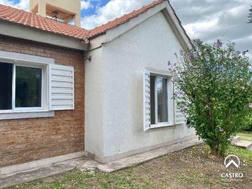 Casa en Los Fresnos,  Villa de Merlo.