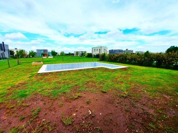 Casa en venta - 4 Dormitorios 3 Baños - 784Mts2 - Escobar
