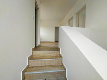 Casa en venta - 4 Dormitorios 3 Baños - 784Mts2 - Escobar