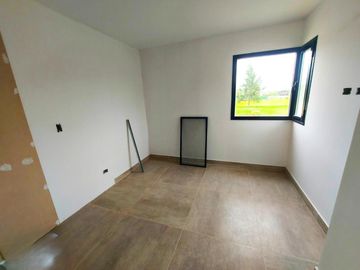 Casa en venta - 4 Dormitorios 3 Baños - 784Mts2 - Escobar
