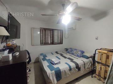 Departamento al frente en planta baja con 2 dormitorios y patio tendedero ciudad de Santa Fe