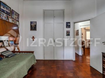 Venta Recoleta departamento luminoso de 3 ambientes