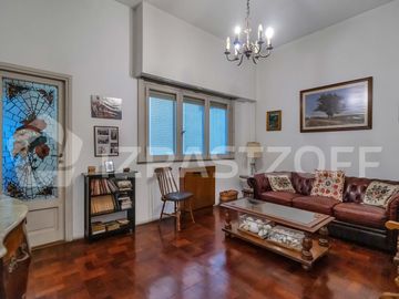 Venta Recoleta departamento luminoso de 3 ambientes