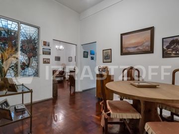 Venta Recoleta departamento luminoso de 3 ambientes