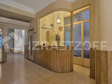 Venta Recoleta departamento luminoso de 3 ambientes