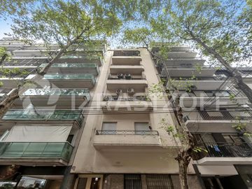 Venta Recoleta departamento luminoso de 3 ambientes