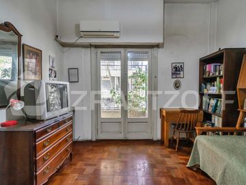 Venta Recoleta departamento luminoso de 3 ambientes