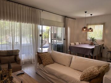 Venta Casa Estancias del Pilar, Barrio Estancias del Río, Town House Casas del Lago