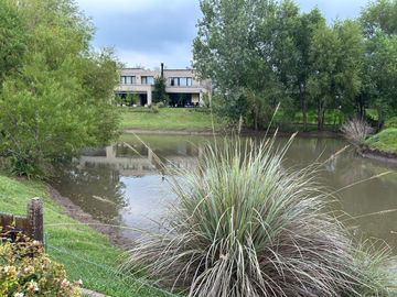 Venta Casa Estancias del Pilar, Barrio Estancias del Río, Town House Casas del Lago