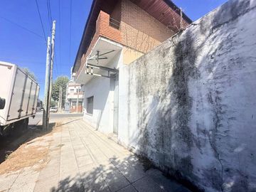 VENTA GALPÓN CON LOCAL Y OFICINA PIÑEYRO AVELLANEDA
