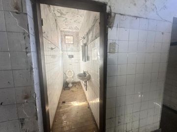 VENTA GALPÓN CON LOCAL Y OFICINA PIÑEYRO AVELLANEDA