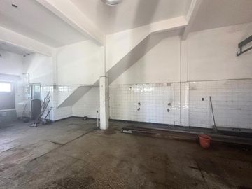 VENTA GALPÓN CON LOCAL Y OFICINA PIÑEYRO AVELLANEDA