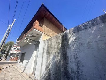 VENTA GALPÓN CON LOCAL Y OFICINA PIÑEYRO AVELLANEDA