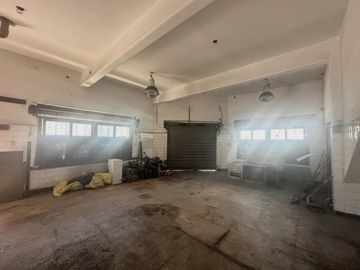 VENTA GALPÓN CON LOCAL Y OFICINA PIÑEYRO AVELLANEDA