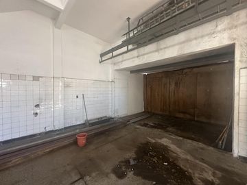 VENTA GALPÓN CON LOCAL Y OFICINA PIÑEYRO AVELLANEDA