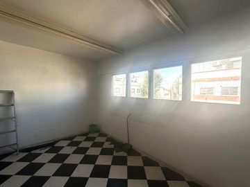 VENTA GALPÓN CON LOCAL Y OFICINA PIÑEYRO AVELLANEDA