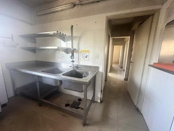 VENTA GALPÓN CON LOCAL Y OFICINA PIÑEYRO AVELLANEDA