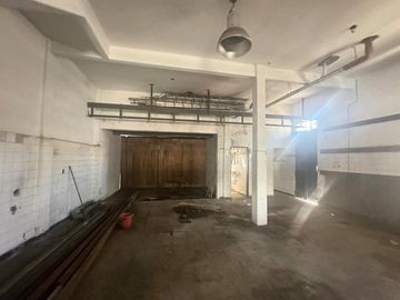 VENTA GALPÓN CON LOCAL Y OFICINA PIÑEYRO AVELLANEDA