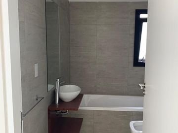 EVOQUE OLAZABAL - 4 AMBIENTES EN PISO ALTO CON VISTA ABIERTA A ESTRENAR