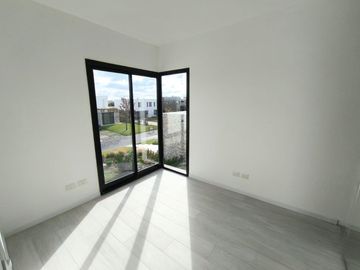 VENTA CASA - EL CANTON VISTA AL GOLF 5 AMBIENTES
