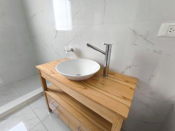 VENTA CASA - EL CANTON VISTA AL GOLF 5 AMBIENTES