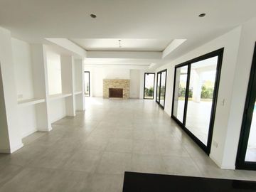 VENTA CASA - EL CANTON VISTA AL GOLF 5 AMBIENTES
