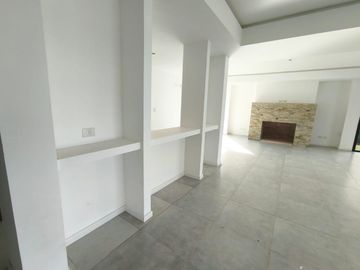 VENTA CASA - EL CANTON VISTA AL GOLF 5 AMBIENTES