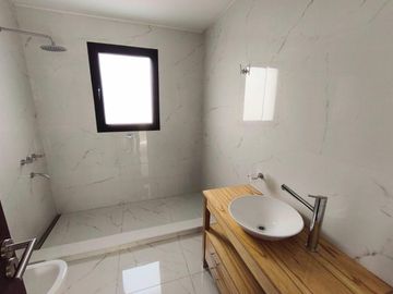 VENTA CASA - EL CANTON VISTA AL GOLF 5 AMBIENTES
