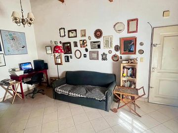 Casa a 100 metros de la Plaza - Capilla Del Señor