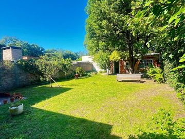 Casa a 100 metros de la Plaza - Capilla Del Señor