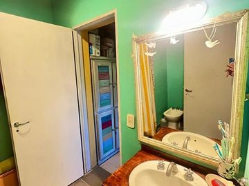 Casa a 100 metros de la Plaza - Capilla Del Señor