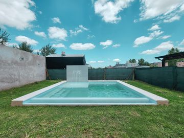 Casa de 2 dormitorios con jardín y pileta en Tierra de Sueños 3, sector A