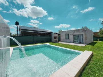 Casa de 2 dormitorios con jardín y pileta en Tierra de Sueños 3, sector A