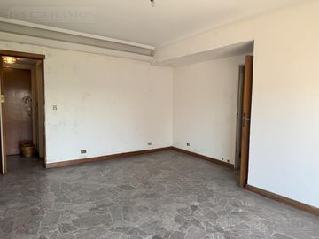 Departamento  3 ambientes con cochera
