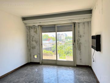 Departamento  3 ambientes con cochera