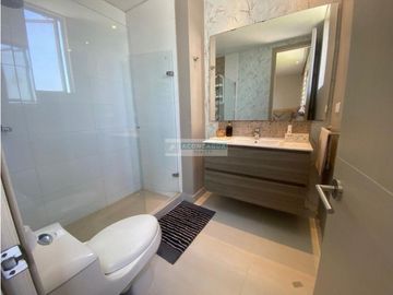 SE VENDE AMPLIO APARTAMENTO EN EL PORTAL DE GENOVES