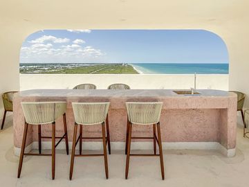 Espectacular departamento con vista al mar en Telchac totalmente amueblado