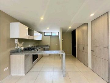 Vendo casa moderna tres niveles en conjunto en Chia.