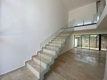 Casa lista para vivir en el norte de Merida, en privada Altozano