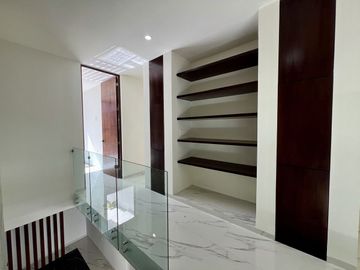 CASA EN VENTA COMPLETAMENTE EQUIPADA PRIVADA TAMARA